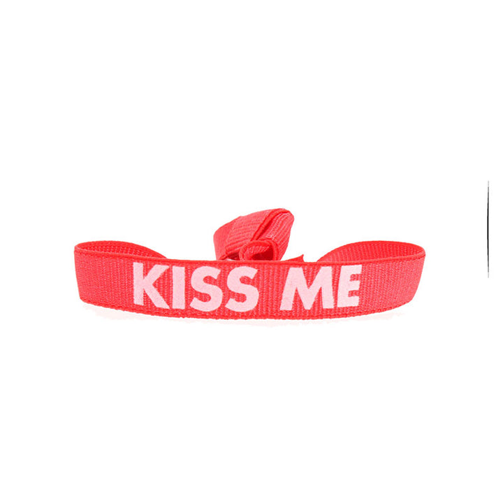 Kiss me message bracelet