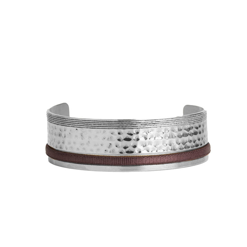 Elegant hammered ribbon cuff with striated edges