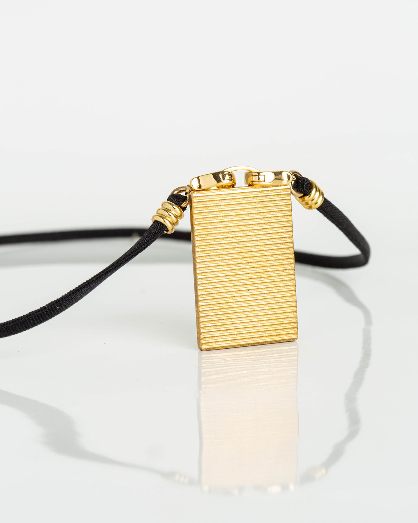 Collier Plaque Strie-Ruban 42 - Noir - Or Jaune